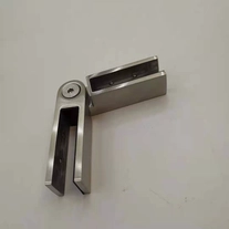 China Kebil Stainless Steel 316 Glass Hardwares Balcony Stair Railing Adjustable Glass Clamp manufacturer