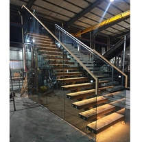 China Shenzhen Factory House moderno design de escada de carvalho branco escada flutuante interior com luz LED fabricante