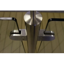 China D vorm glas klemmen G105R met Radius terug voor balustrade ronde post diameter 50.8mm fabrikant