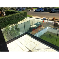Κίνα HOT SALE Frameless Glass Railing Black Aluminum U channel with Slotted Top Rail κατασκευαστής