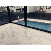 Chine Balustrade en verre en aluminium en aluminium en plein air fabricant