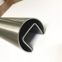 porcelana Tubo de tubo de ranura de acero inoxidable para balaustrada de barandilla de vidrio fabricante