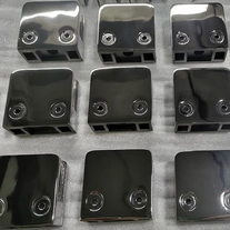 China Roestvrijstalen vierkante glazen klemglazen clip beugel voor 1/2 "glas fabrikant