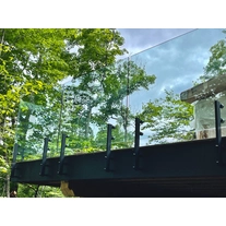 China Standoff Post Design Outdoor Aluminium Deck Frameloze Zij gemonteerde glazen reling fabrikant