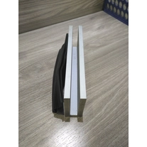 Китай Aluminum u channel modern design for balcony railing pool fencing производителя