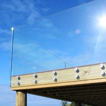 Kiina Side Mount Standoff Glass Ristiset järjestelmät kehyksetön parveke valmistaja