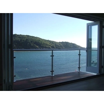 China roestvrij stalen balustrade paal glazen balustrade balkon reling ontwerp fabrikant