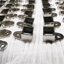 China muurbevestigingsbeugel voor 21x25 mm toprail fabrikant
