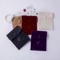 China Yadao customizou bolsa de veludo de joias com bolsa de embalagem de joias snap closure fabricante