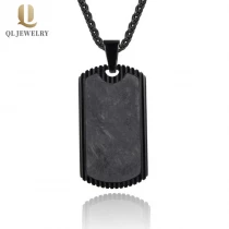 China Coolest Men's Black Carbon Fiber and Stainless Steel Dog Tag Carbon Fiber Pendant China Manufacturer manufacturer
