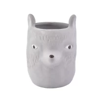 China Animal-shaped empty matte votive candle jars ceramic candle vessel wedding decor supplier manufacturer