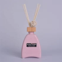 China Fragrance ceramic aroma diffuser bottle with reed for home decor wholesale manufacturer