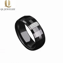 porcelana 8 mm Facetó el anillo de cerámica negro pulido y cz incrustaciones de la CZ Cerámica de cerámica de cerámica de la moda del anillo de cerámica de la moda del fabricante de China fabricante