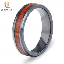 porcelana KOA WOOD INLAY CLÁSICO NEGRO NEGRO ANILLO ABRITE Y HERO PULIDO PULIDO CERÁMICA DE CERÁMICAS Moda Anillo de cerámica China Proveedor fabricante