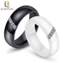 porcelana Anillo de cerámica de la incrustación de CZ Black / blanco brillante de CZ Bandas de boda de cerámica pulida de alta película Moda Anillo de cerámica China Fabricante fabricante