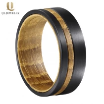 Cina Amazing Bande di nozze di tungsteno degli uomini incredibili 8mm Anello in carburo di tungsteno nero spazzolato con botte di whisky Banda in legno Band Inner Cina Produttore produttore
