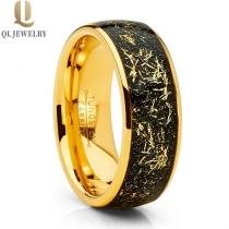 Cina Cina Fedi nuziali in carburo di tungsteno in oro lucido con cupola alta 8 mm dal design unico con intarsi di frammenti di lamina d'oro Produttori produttore