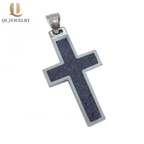 Cina Ciondolo a croce in tungsteno con intarsio materiale Bling di vendita calda Produttore cinese produttore