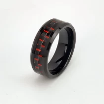Cina Anello in tungsteno in stock Popolare 8mm Anello in carburo di tungsteno con bordi smussati piatti da uomo con placcatura nera lucidata con intarsio in fibra di carbonio nero e rosso Produttori cinesi produttore