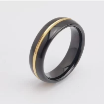 Cina Anello di tungsteno disponibile Anello popolare in carburo di tungsteno nero con cupola lucida da 6 mm e 8 mm con linea d'oro Produttore cinese produttore