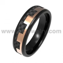 China Hochwertige Materialien Schwarze Kohlefaser und Schwarz und Roségold Plattierung 316 Edelstahlring Schwarzer Carbon-Ehering China Hersteller China Hersteller