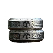 Chine Men pour hommes vintage titane ring Steel Warrior Nordic Viking Letters Fashion Titanium Ring European and American rétro Tree of Life Titanium Ring China fabricant fabricant