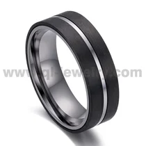 porcelana Alianza de boda personalizada para hombre OEM: Anillo de fibra de carbono negra y tantalio mate de 8 mm fabricante