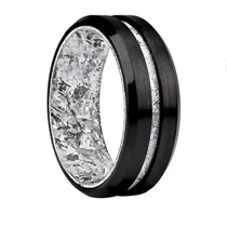 China Modern 8mm Black Tungsten & Ice-Pattern Titanium Wedding Band Sets for Wholesale manufacturer