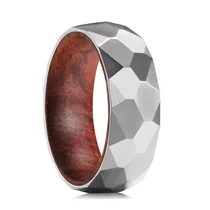 Китай Кованое вольфрамовое кольцо диаметром 8 мм с инкрустацией из розового дерева для B2B и оптовых заказов производителя