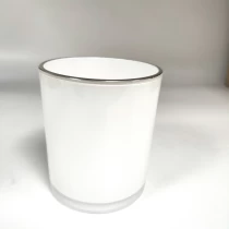 中国 白色玻璃蜡烛罐与发光的银色金轮辋 制造商