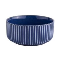 porcelana Recipientes de velas de cerámica grandes personalizadas para la fragancia doméstica fabricante