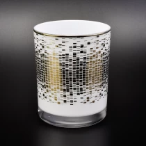 Tsina White Glass Candle Holder na may Gold Pattern Gold Rim. Manufacturer