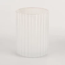 China vaso de vela de vidro branco com listras fabricante