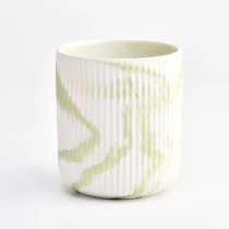 Chine pot de bougie décoratif vert et blanc récipient en céramique cannelé fabricant
