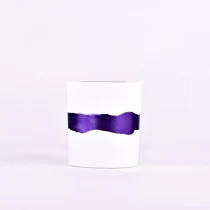 porcelana Tarro de vela de vidrio blanco de 8 oz para decoración del hogar con anillo morado fabricante