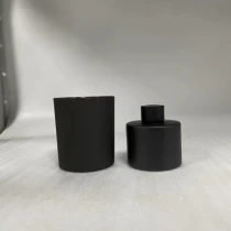 China Frasco de vela de vidro preto fosco de 7 onças com interior dourado fabricante