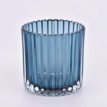 porcelana Portavelas de vidrio acanalado moderno al por mayor con decoración de color azul fabricante