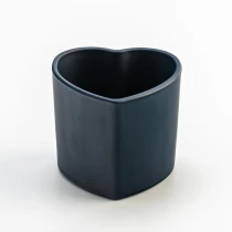 China Elegant Heart Shape Glass Matte Navy Blue Candle Jar for Home Decor umvelisi