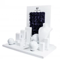 China luxury finish wooden jewelry display set white lacquer painting jewelry display stand holder window showcase display set manufacturer