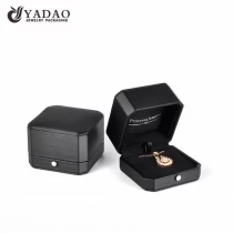 China FANAI elegant black luxury leather diamond ring necklace bracelet box manufacturer