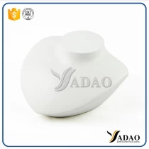 China White pu leather jewelry necklace display stand bust made in China manufacturer