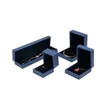 China FANAI Factory wholesale customize material logo necklace ring jewelry leather velvet box manufacturer
