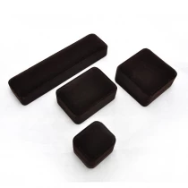 China Luxury Jewelry Box Gift Packaging Ring Plastic Box with Customized Logo and Material manufacturer