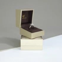 China Yadao Jewelry Box Pu Leather Custom Color Debossed Logo manufacturer
