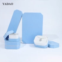 China Kotak barang kemas kadbod biru yang mewah disesuaikan dengan pembekal gaya pemisahan tudung china pengilang