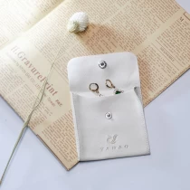 Čína bílý sáček z mikrovlákna s designem rukávu výrobce
