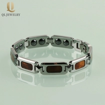 Chine Bracelet en carbure de tungstène en gros pour hommes avec bois et aimants Inlay Chine fournisseur fabricant