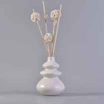 porcelana Candelero de la venta al por mayor de la decoración de la semi porcelana de la botella del difusor de Reed fabricante