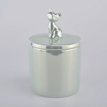 China Newly Home Decorative laurel-green Ceramic candle jar with cat lid manufacturer