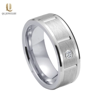 China Beliebte 8mm Männer, flache und abgeschrägte Kanten, gedrehte und gerillte Wolfram-Hochzeitsbänder mit weißem CZ-Stein-China-Lieferant Hersteller